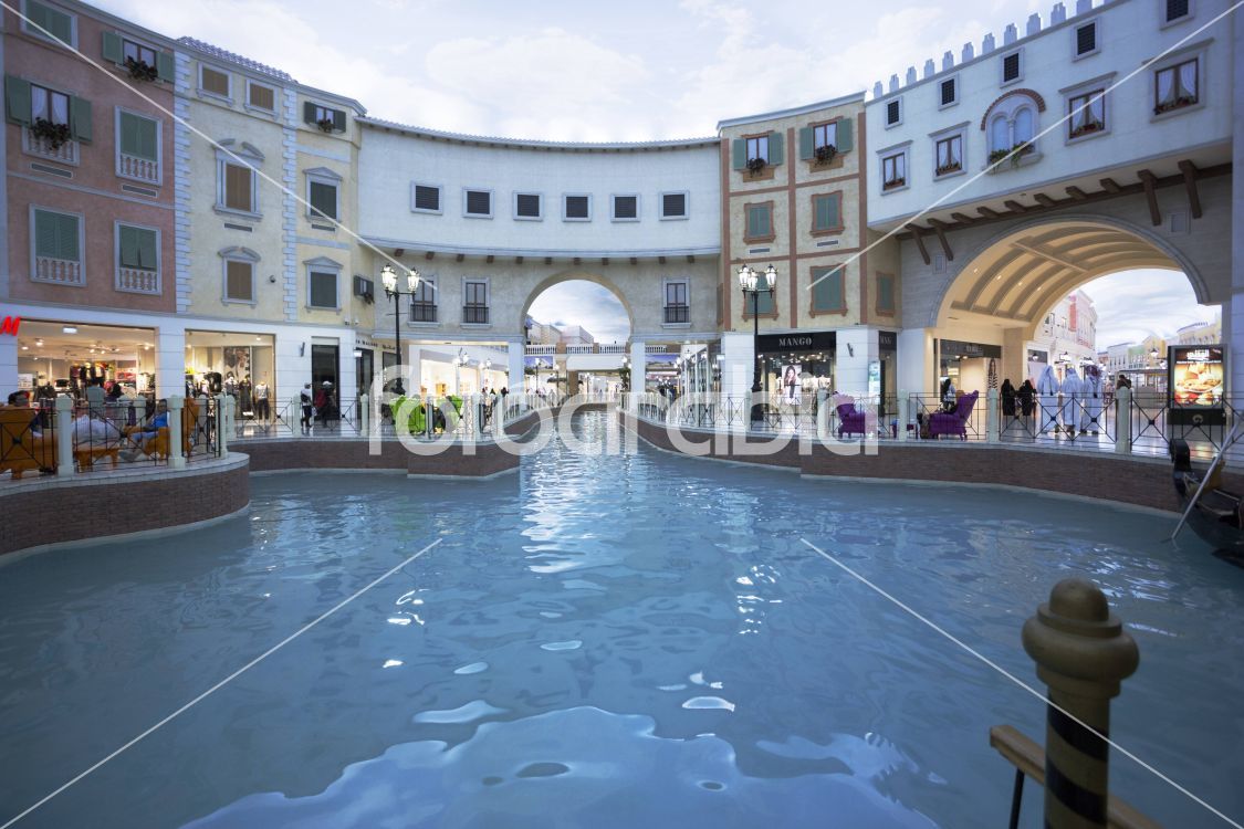 Inside Villaggio Mall