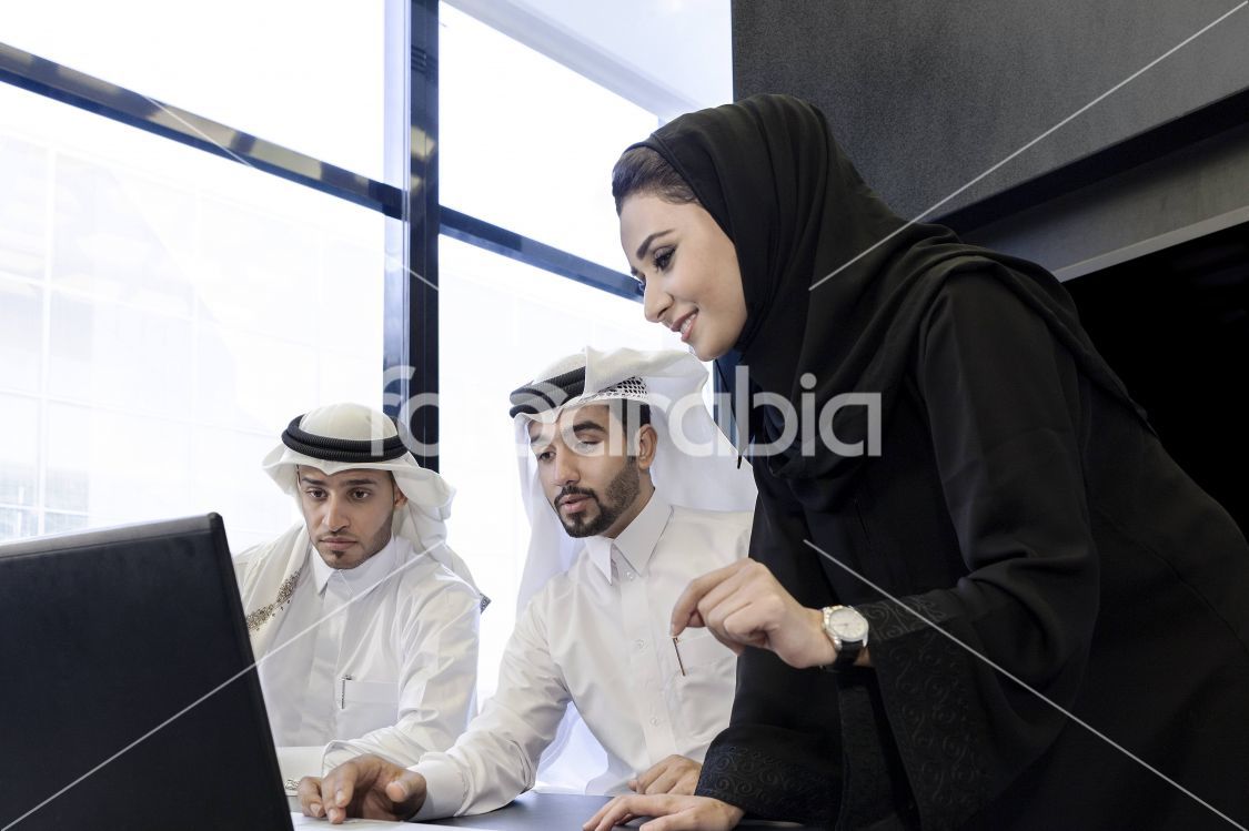 Arab businessman and businesswoman