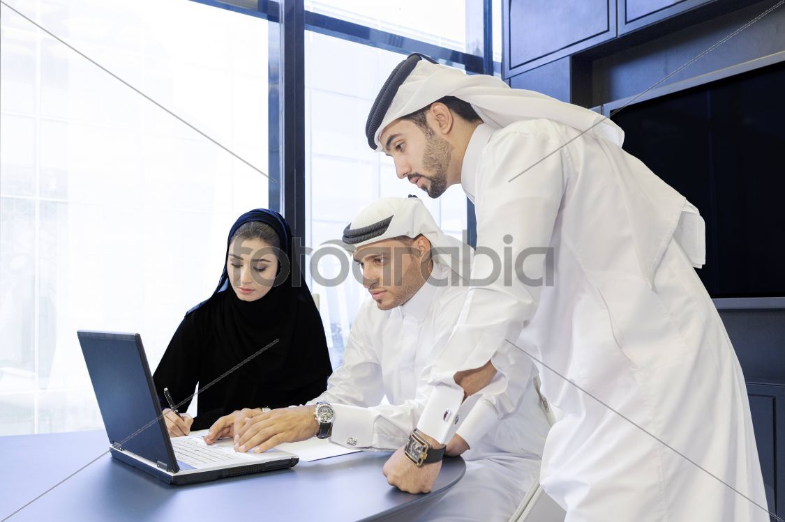 Arab businessman and businesswoman